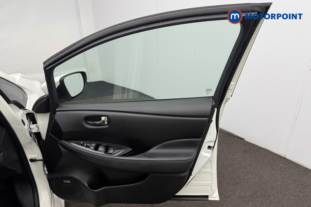Nissan Leaf Tekna Automatic Electric Hatchback - Stock Number (1570816) - 13th supplementary image