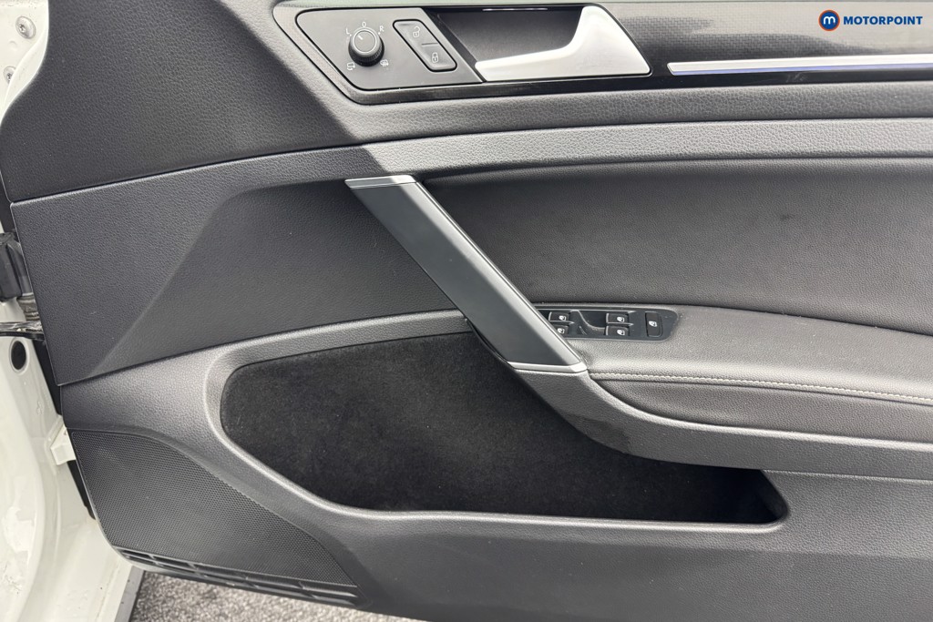 Volkswagen Golf R Automatic Petrol Estate - Stock Number (1570909) - 15th supplementary image