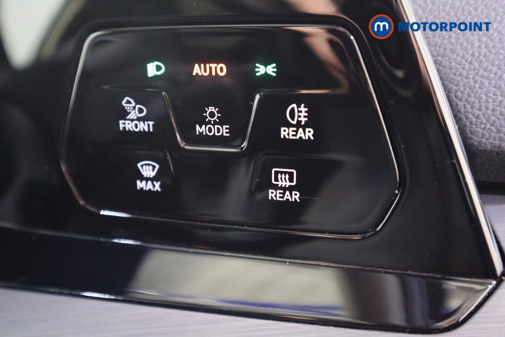 Volkswagen Golf Style Manual Petrol Hatchback - Stock Number (1571088) - 8th supplementary image