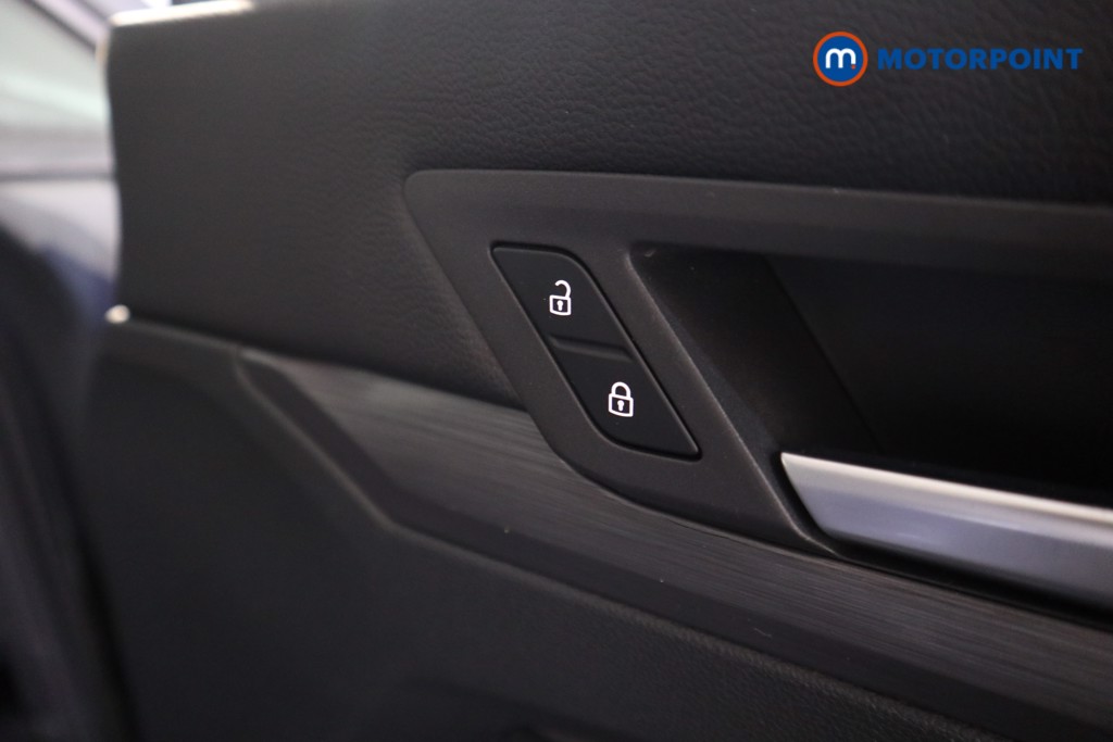 Volkswagen Golf Style Manual Petrol Hatchback - Stock Number (1571088) - 10th supplementary image