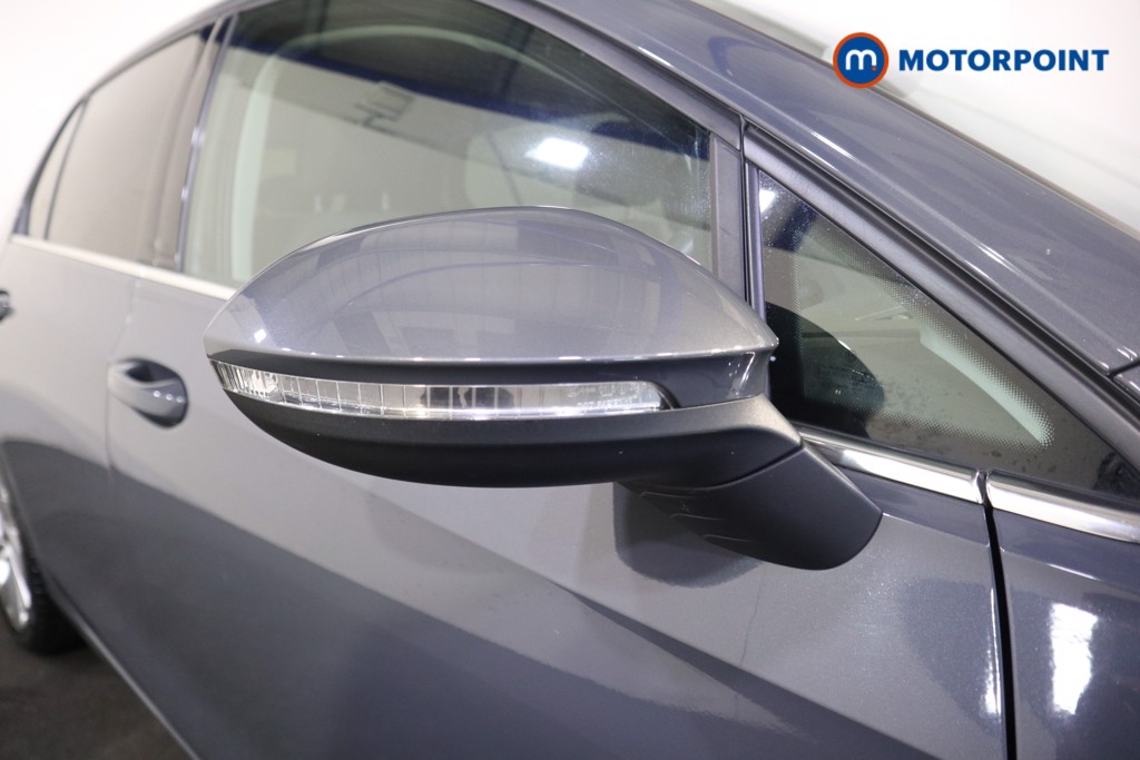 Volkswagen Golf Style Manual Petrol Hatchback - Stock Number (1571088) - 21st supplementary image