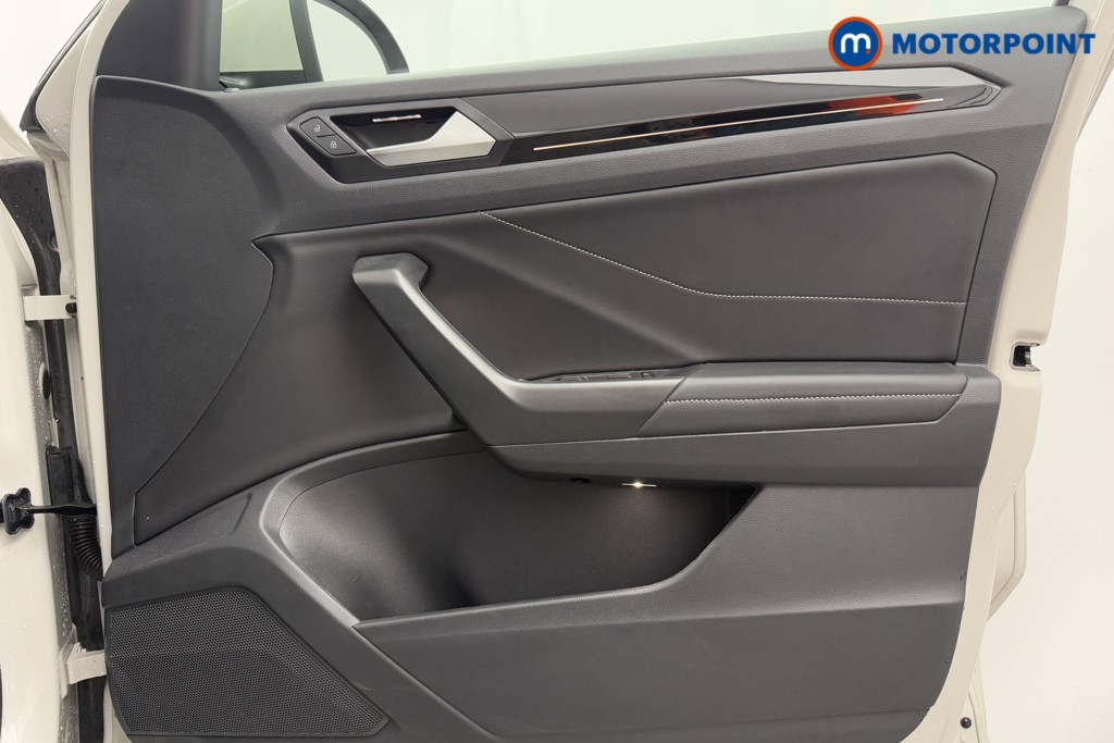 Volkswagen T-Roc R-Line Automatic Petrol SUV - Stock Number (1571929) - 18th supplementary image