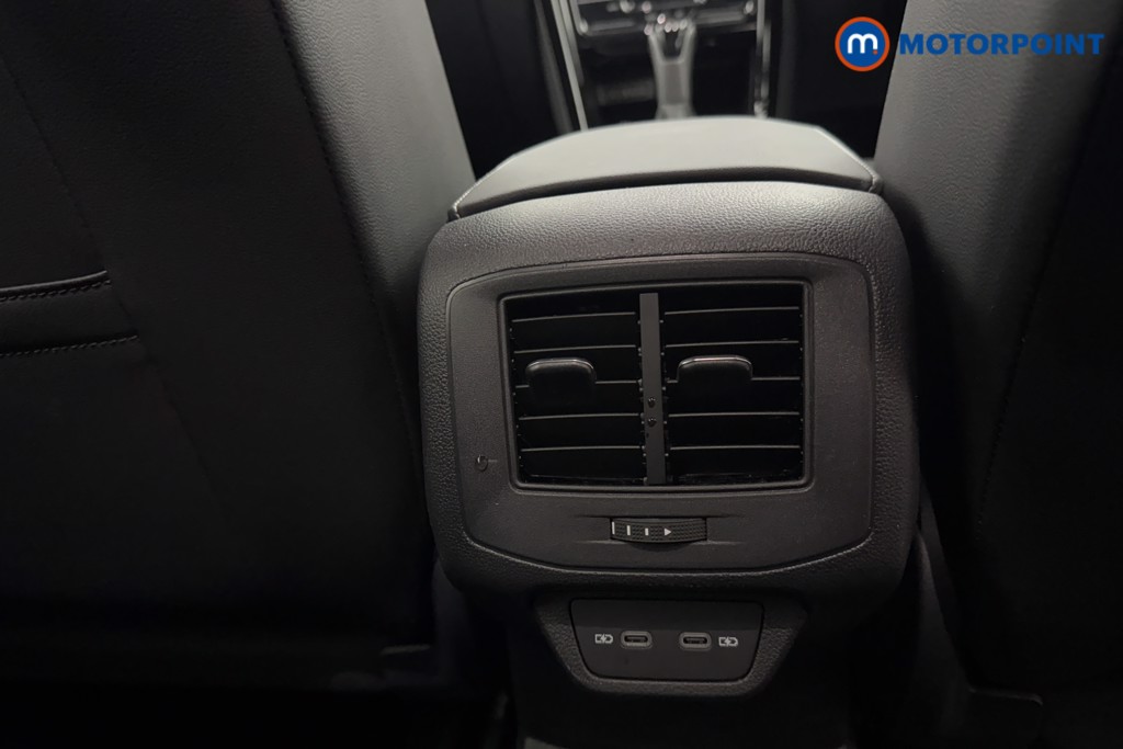 Volkswagen T-Roc R-Line Automatic Petrol SUV - Stock Number (1571929) - 23rd supplementary image