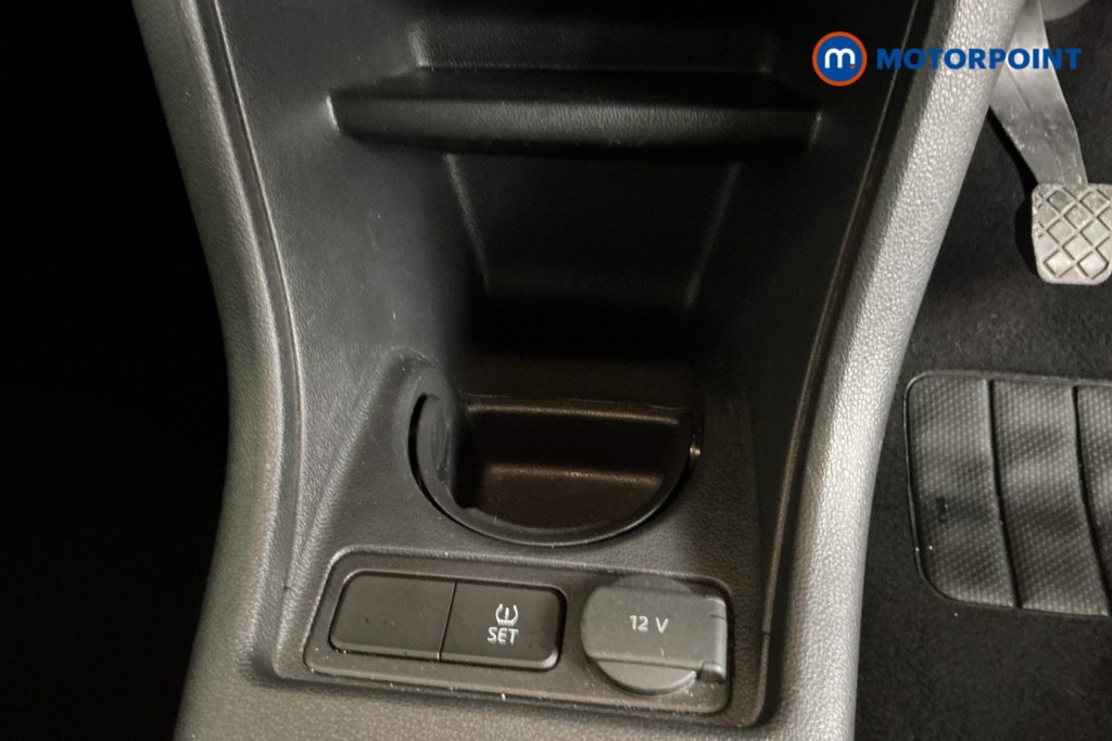 Volkswagen UP High Up Manual Petrol Hatchback - Stock Number (1572382) - 14th supplementary image