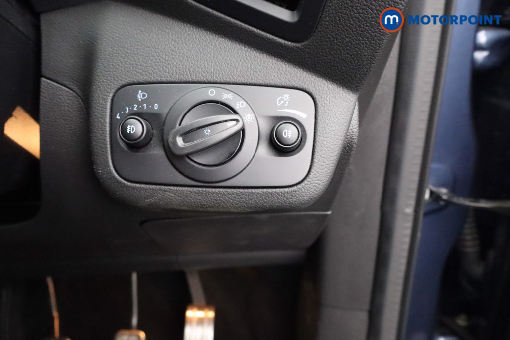 Ford Kuga St-Line Edition Manual Petrol SUV - Stock Number (1572985) - 15th supplementary image
