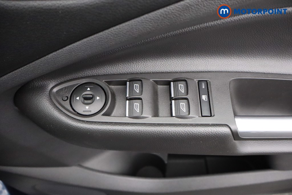 Ford Kuga St-Line Edition Manual Petrol SUV - Stock Number (1572985) - 16th supplementary image