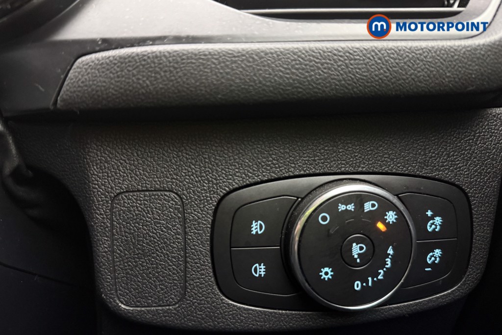 Ford Focus St-Line Vignale Manual Petrol-Electric Hybrid Hatchback - Stock Number (1573133) - 17th supplementary image