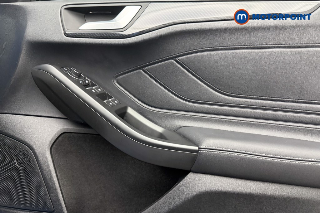 Ford Focus St-Line Vignale Manual Petrol-Electric Hybrid Hatchback - Stock Number (1573133) - 19th supplementary image