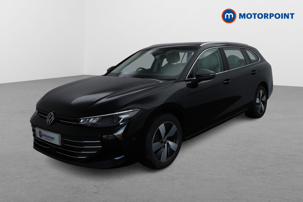 Volkswagen Passat Life Automatic Petrol Plug-In Hybrid Estate - Stock Number (1573309) - Passenger side front corner