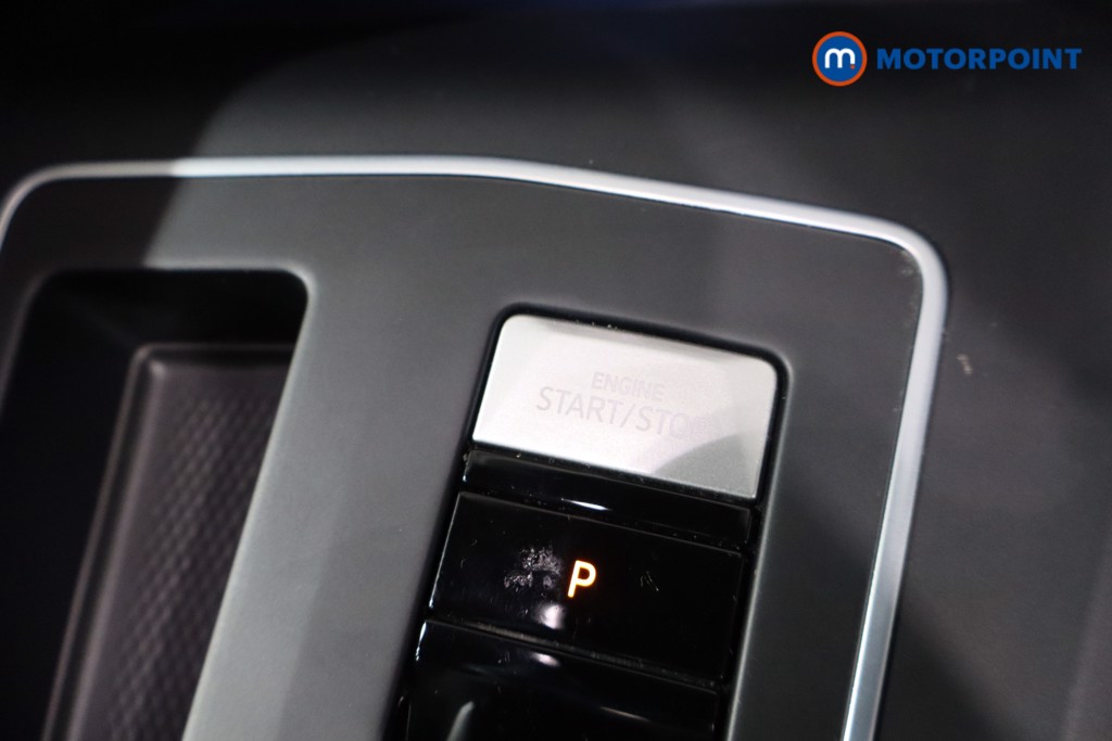 Volkswagen Golf R-Line Automatic Petrol Hatchback - Stock Number (1573932) - 13th supplementary image