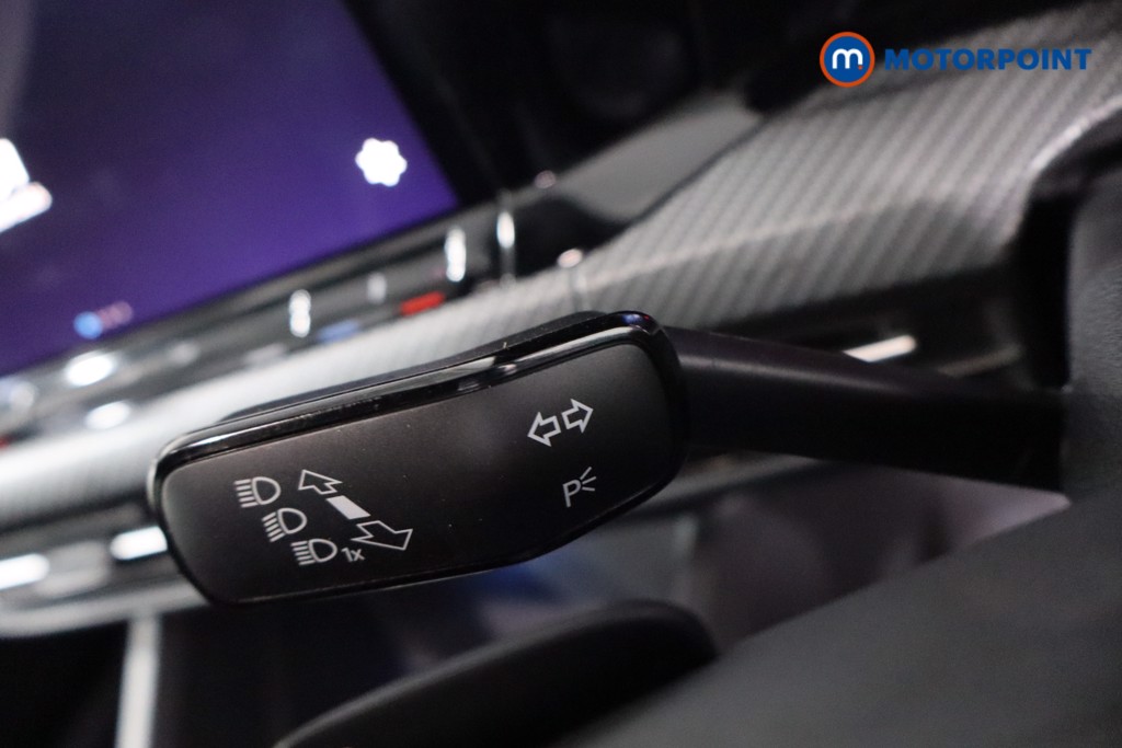 Volkswagen Golf R-Line Automatic Petrol Hatchback - Stock Number (1573932) - 19th supplementary image