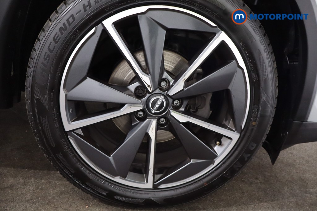 Nissan Qashqai Tekna Manual Petrol SUV - Stock Number (1574253) - 9th supplementary image