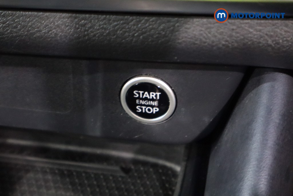 Nissan Qashqai Tekna Manual Petrol SUV - Stock Number (1574253) - 16th supplementary image