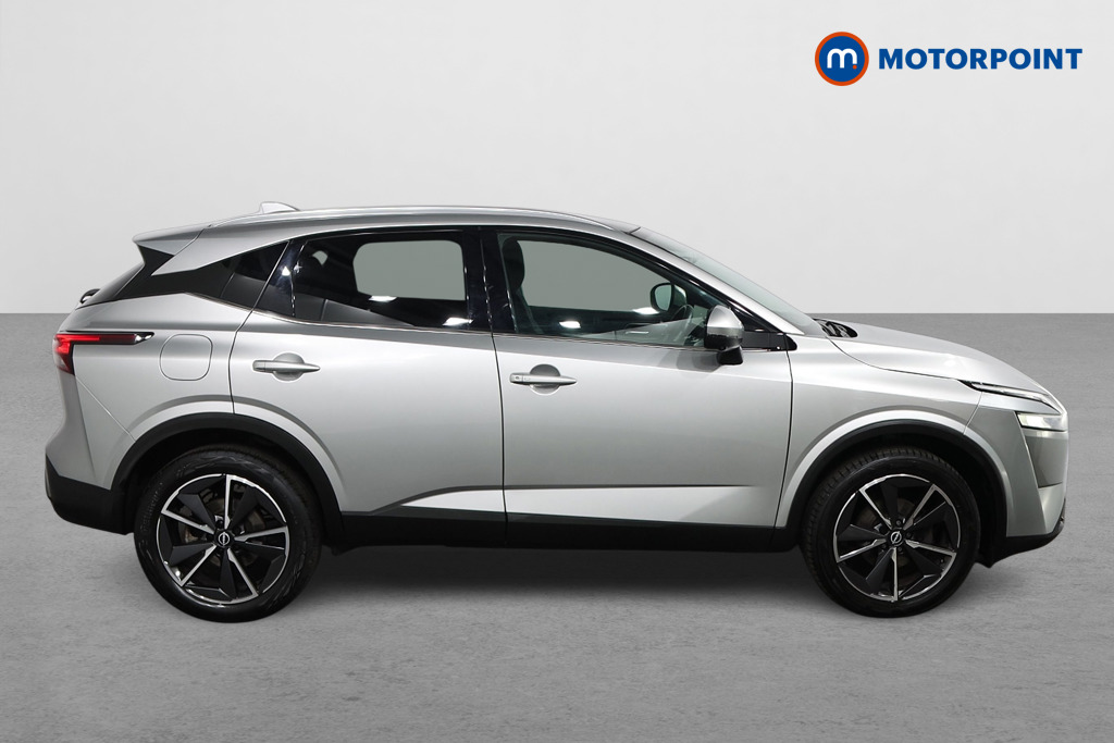 Nissan Qashqai Tekna Manual Petrol SUV - Stock Number (1574253) - Drivers side