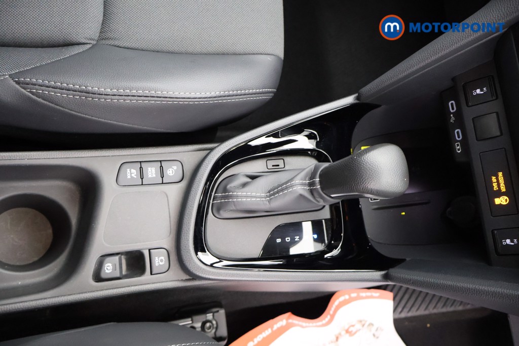 Toyota Yaris Cross Premiere Edition Automatic Petrol-Electric Hybrid Estate - Stock Number (1574272) - 4th supplementary image