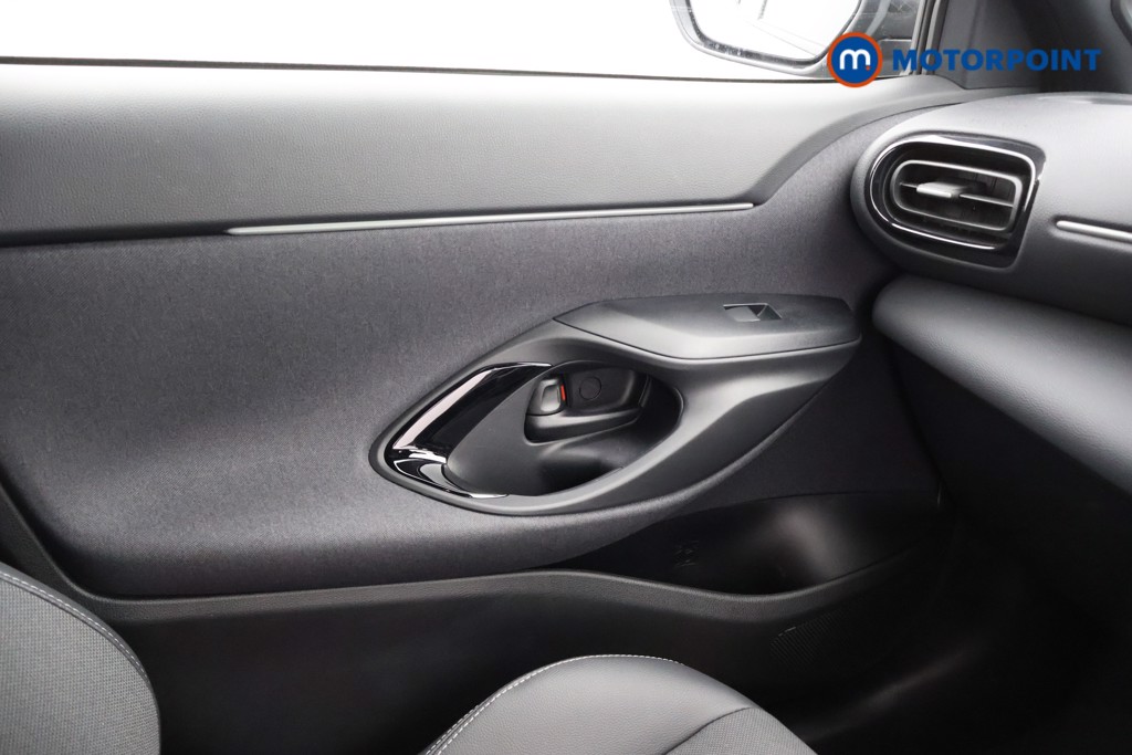 Toyota Yaris Cross Premiere Edition Automatic Petrol-Electric Hybrid Estate - Stock Number (1574272) - 6th supplementary image