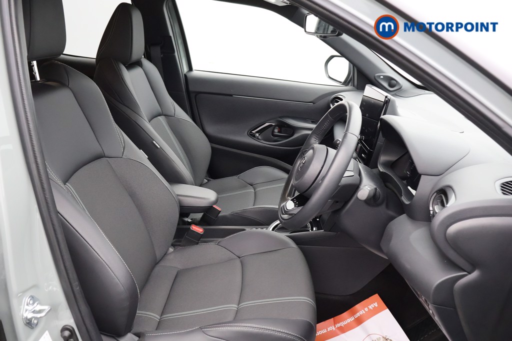 Toyota Yaris Cross Premiere Edition Automatic Petrol-Electric Hybrid Estate - Stock Number (1574272) - 9th supplementary image
