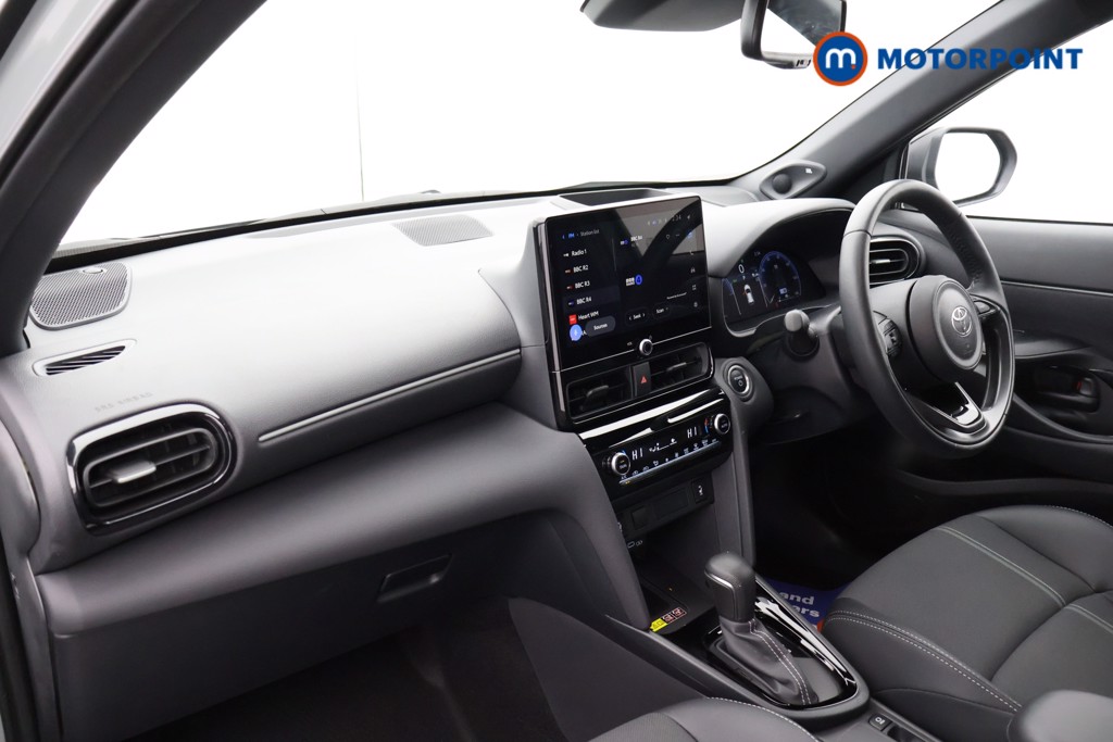 Toyota Yaris Cross Premiere Edition Automatic Petrol-Electric Hybrid Estate - Stock Number (1574272) - 11th supplementary image