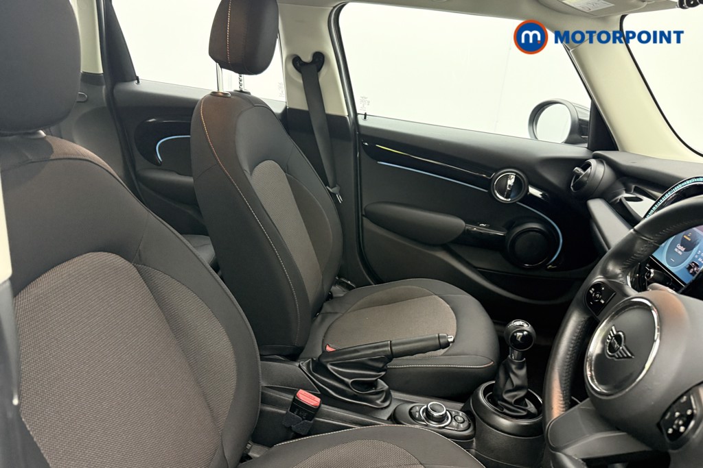 Mini Hatchback Cooper Classic Manual Petrol Hatchback - Stock Number (1574310) - 23rd supplementary image