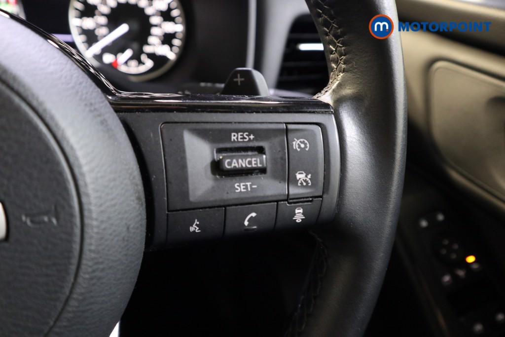 Nissan Qashqai Acenta Premium Automatic Petrol SUV - Stock Number (1574328) - 4th supplementary image