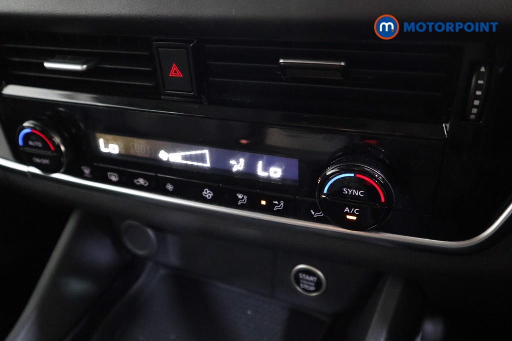 Nissan Qashqai Acenta Premium Automatic Petrol SUV - Stock Number (1574328) - 7th supplementary image
