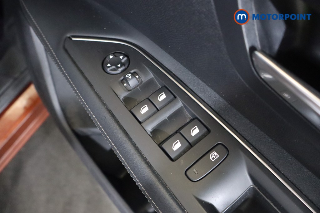 Peugeot 3008 Allure Manual Petrol SUV - Stock Number (1574668) - 18th supplementary image