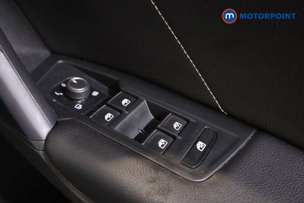 Volkswagen Tiguan R-Line Automatic Petrol SUV - Stock Number (1574750) - 11th supplementary image