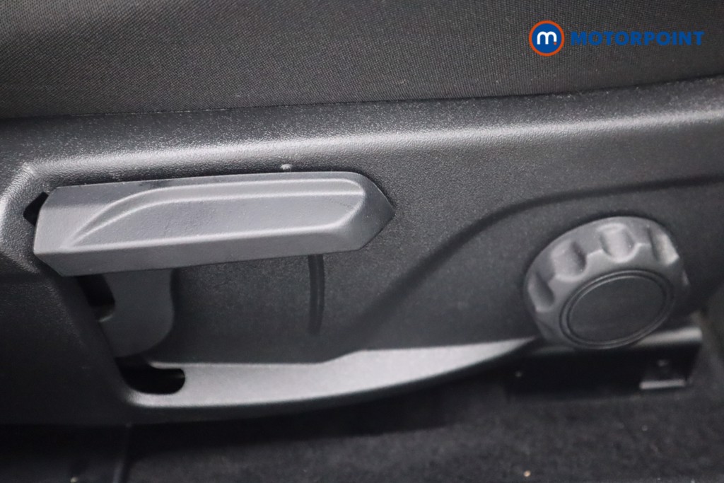 Ford Focus St-Line Automatic Petrol-Electric Hybrid Hatchback - Stock Number (1575797) - 12th supplementary image