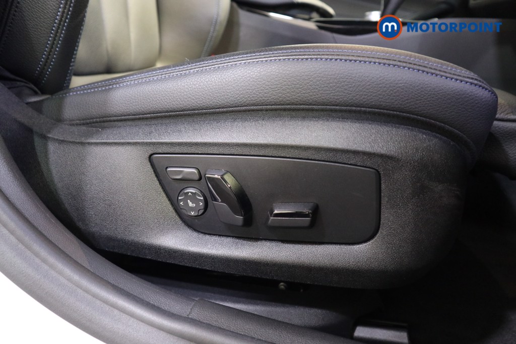 BMW 5 Series M Sport Automatic Petrol Plug-In Hybrid Saloon - Stock Number (1575973) - 16th supplementary image