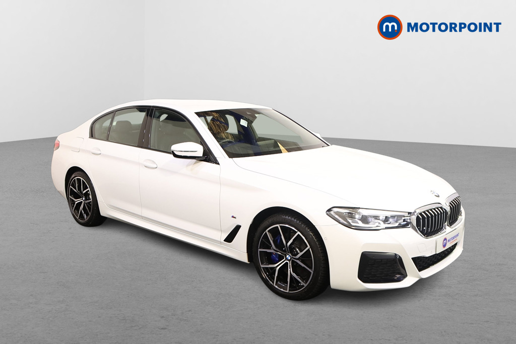 BMW 5 Series M Sport Automatic Petrol Plug-In Hybrid Saloon - Stock Number (1575973) - Drivers side front corner