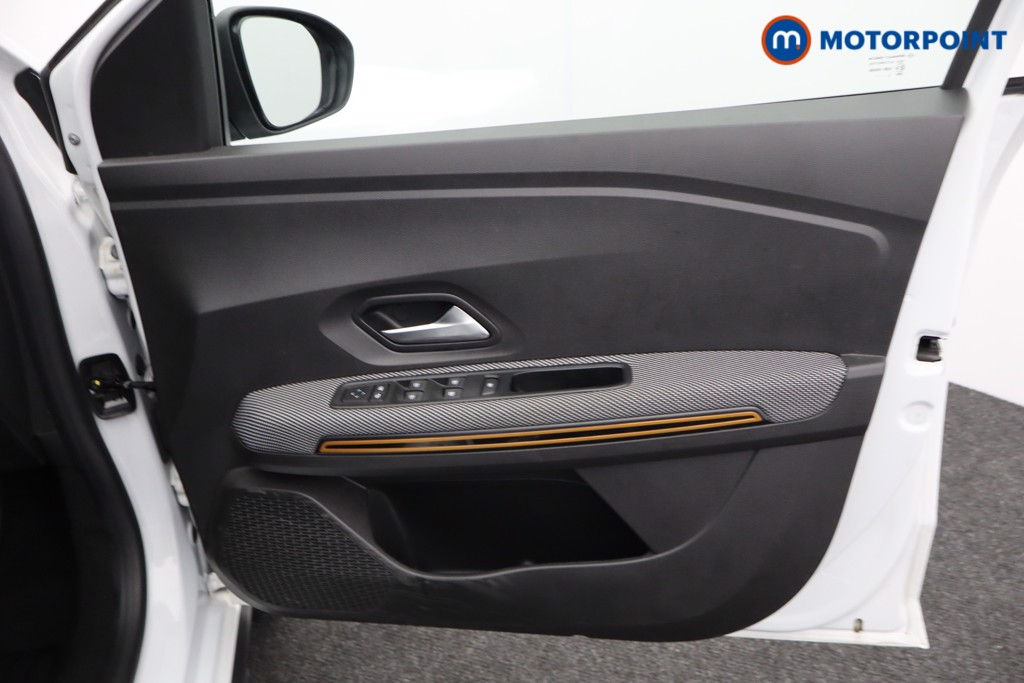 Dacia Sandero Stepway Comfort Automatic Petrol Hatchback - Stock Number (1576280) - 17th supplementary image