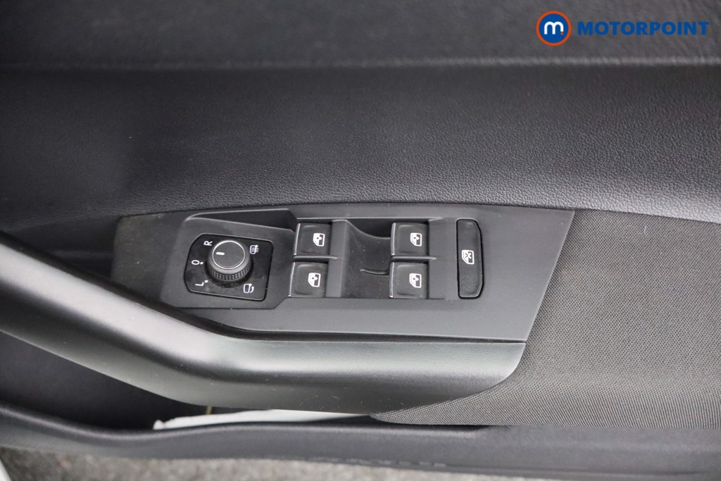 Volkswagen Taigo R-Line Manual Petrol SUV - Stock Number (1576284) - 17th supplementary image