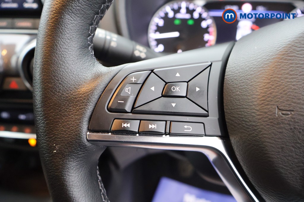 Nissan Juke Tekna Manual Petrol SUV - Stock Number (1576381) - 2nd supplementary image