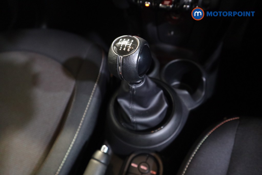 Mini Hatchback Cooper Classic Manual Petrol Hatchback - Stock Number (1576578) - 9th supplementary image