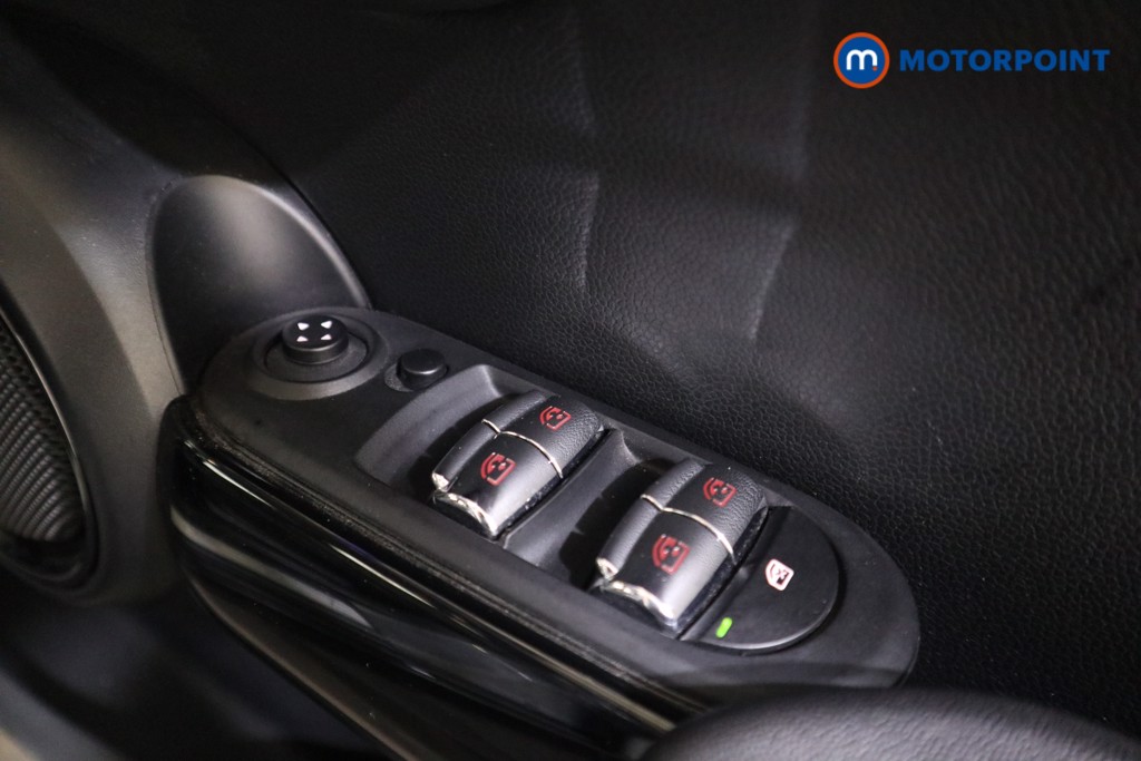 Mini Hatchback Cooper Classic Manual Petrol Hatchback - Stock Number (1576578) - 11th supplementary image