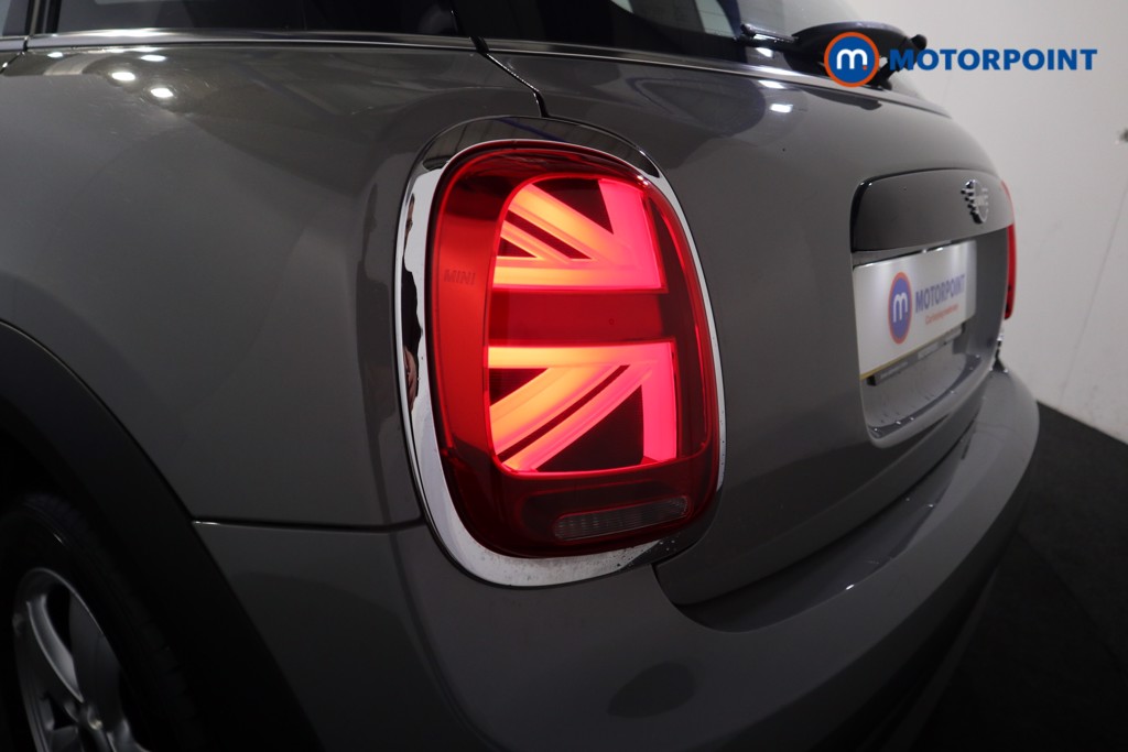 Mini Hatchback Cooper Classic Manual Petrol Hatchback - Stock Number (1576578) - 19th supplementary image