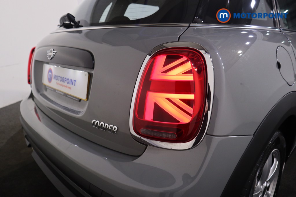 Mini Hatchback Cooper Classic Manual Petrol Hatchback - Stock Number (1576578) - 20th supplementary image
