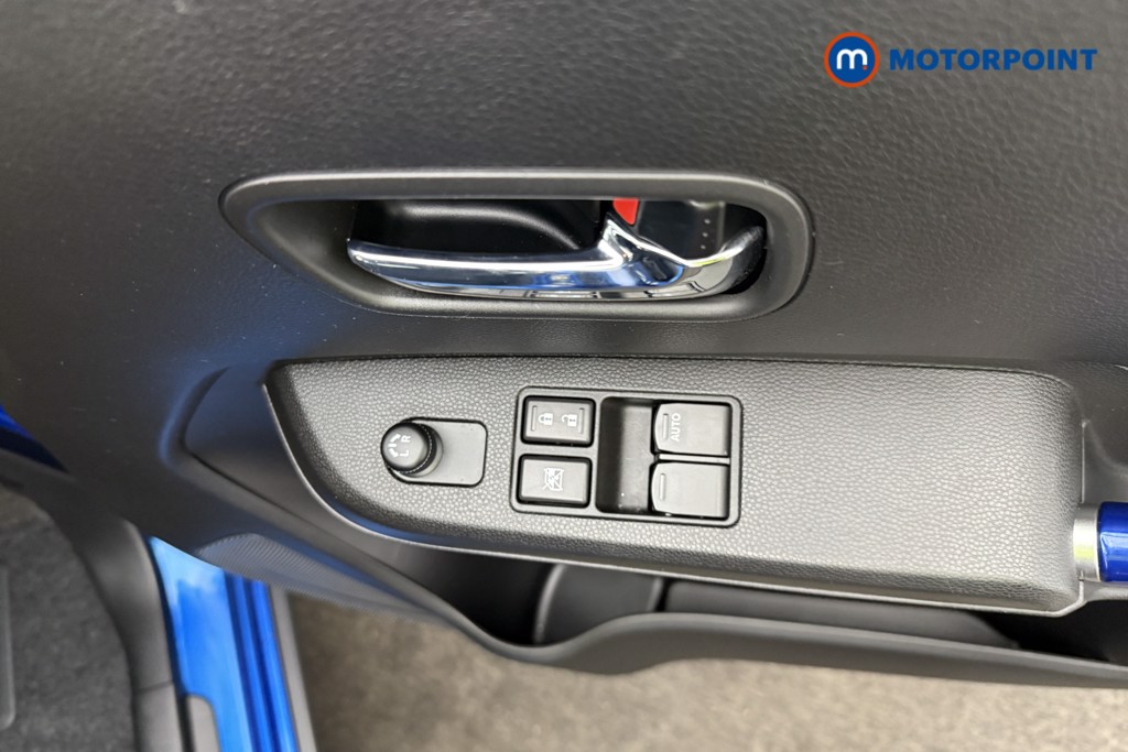 Suzuki Ignis Sz-T Manual Petrol-Electric Hybrid SUV - Stock Number (1576630) - 14th supplementary image
