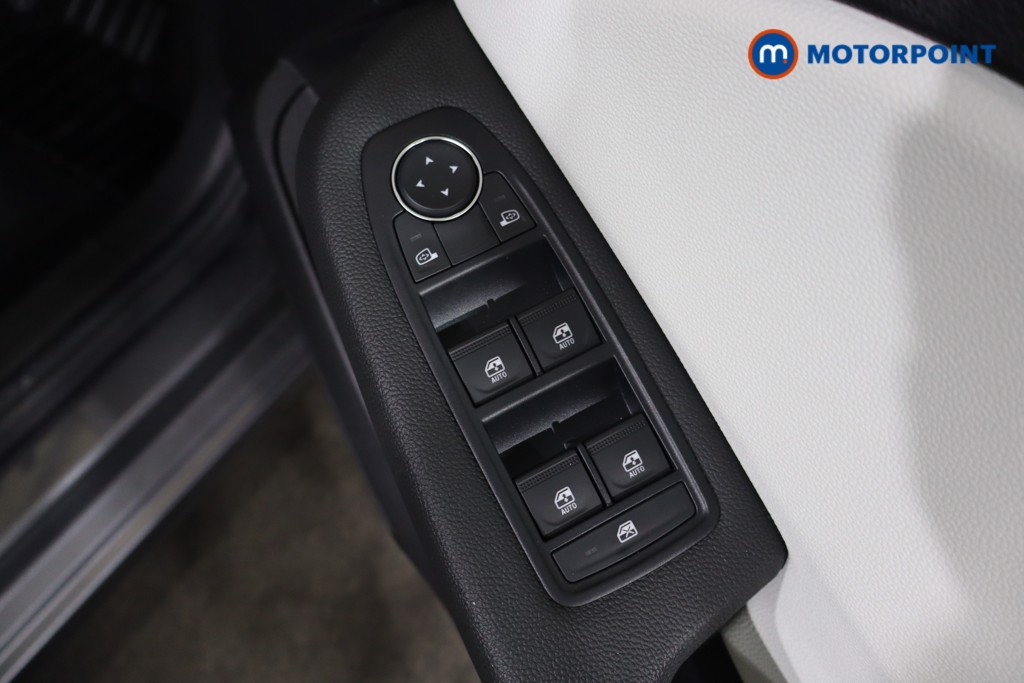 Renault Clio Techno Automatic Petrol-Electric Hybrid Hatchback - Stock Number (1576669) - 19th supplementary image