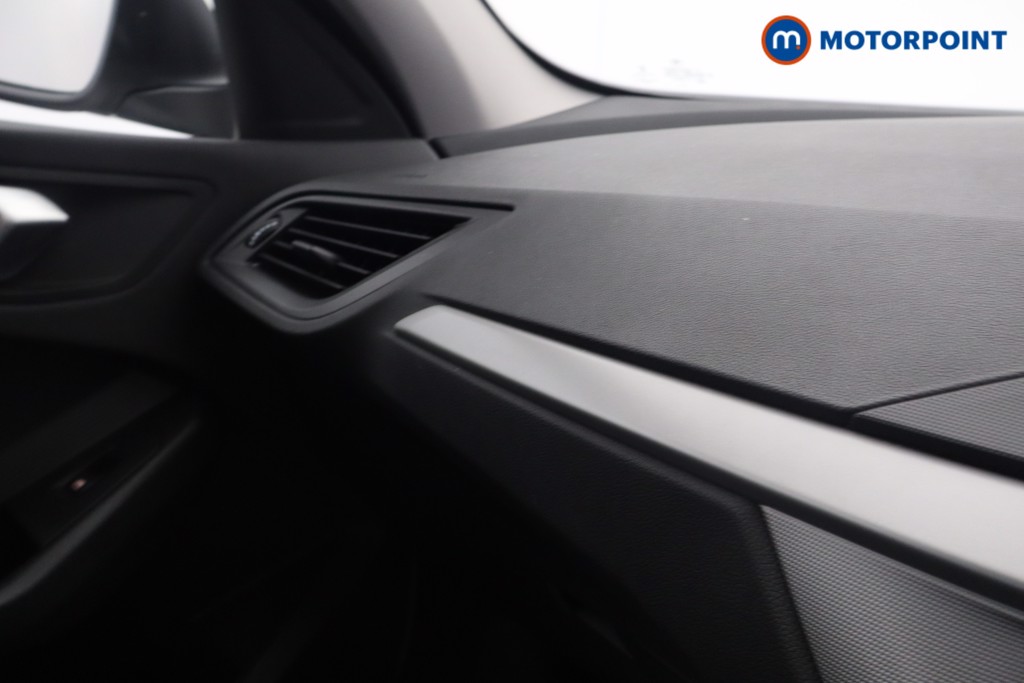 BMW 1 Series SE Manual Petrol Hatchback - Stock Number (1577456) - 13th supplementary image