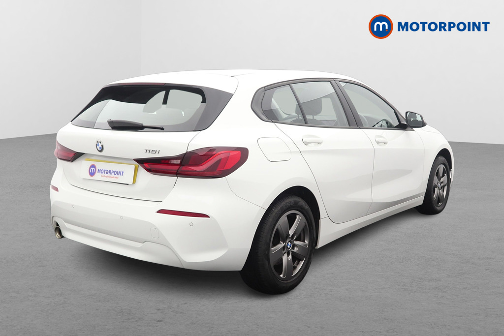 BMW 1 Series SE Manual Petrol Hatchback - Stock Number (1577456) - Drivers side rear corner