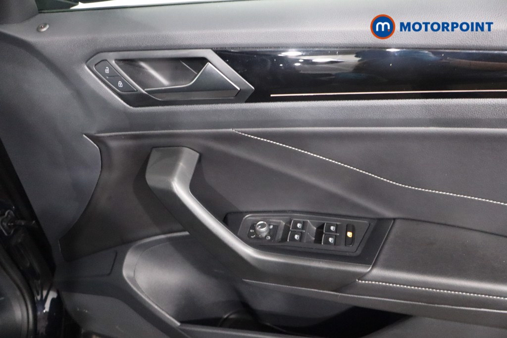 Volkswagen T-Roc R-Line Automatic Diesel SUV - Stock Number (1577578) - 23rd supplementary image