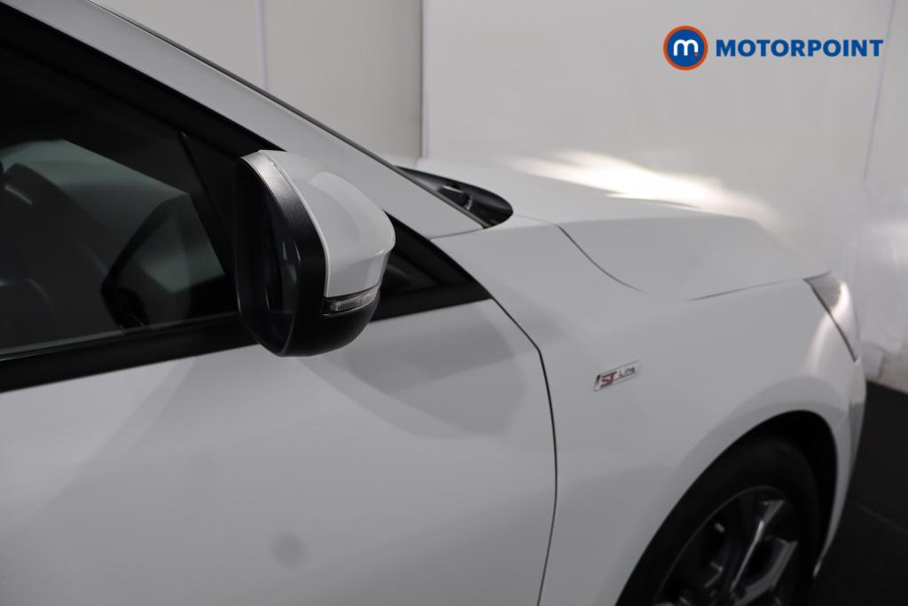 Ford Focus St-Line Automatic Petrol-Electric Hybrid Estate - Stock Number (1577736) - 14th supplementary image