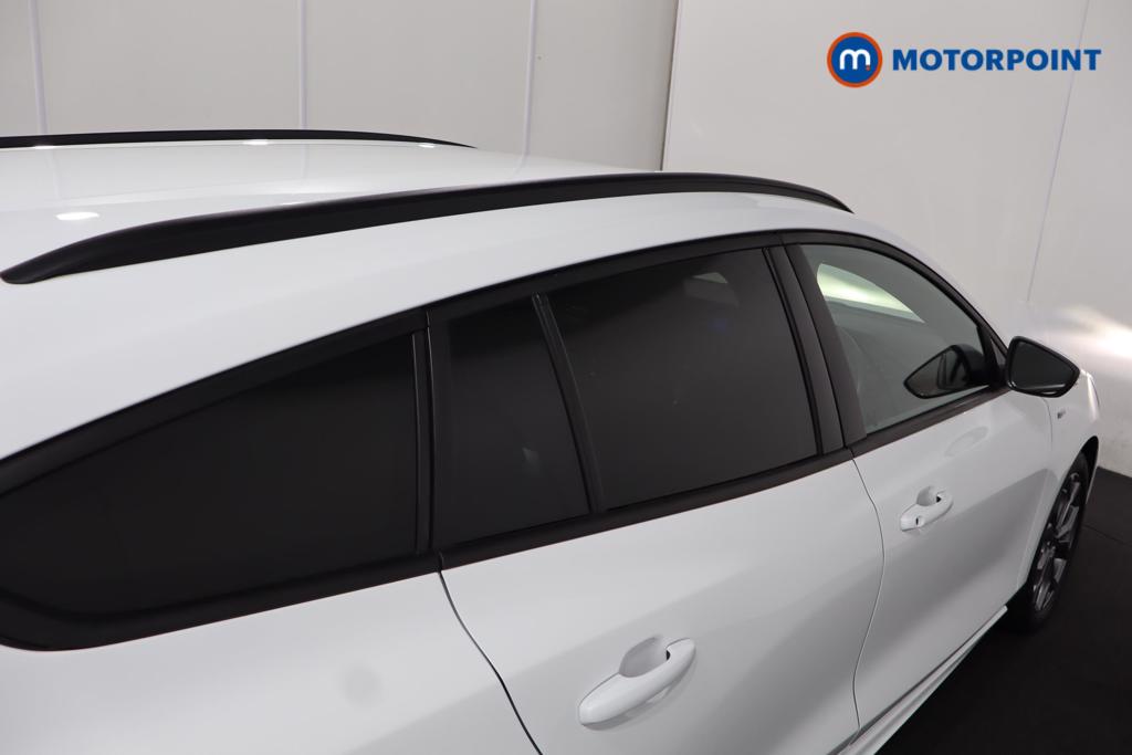 Ford Focus St-Line Automatic Petrol-Electric Hybrid Estate - Stock Number (1577736) - 25th supplementary image