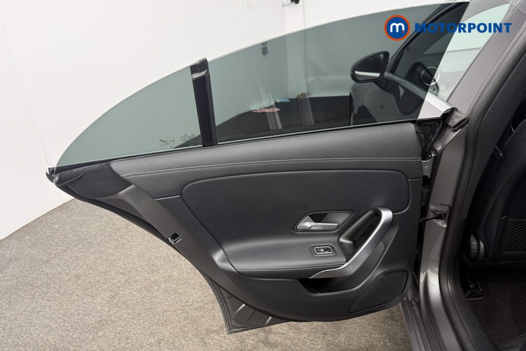 Mercedes-Benz CLA Sport Automatic Diesel Coupe - Stock Number (1578147) - 8th supplementary image