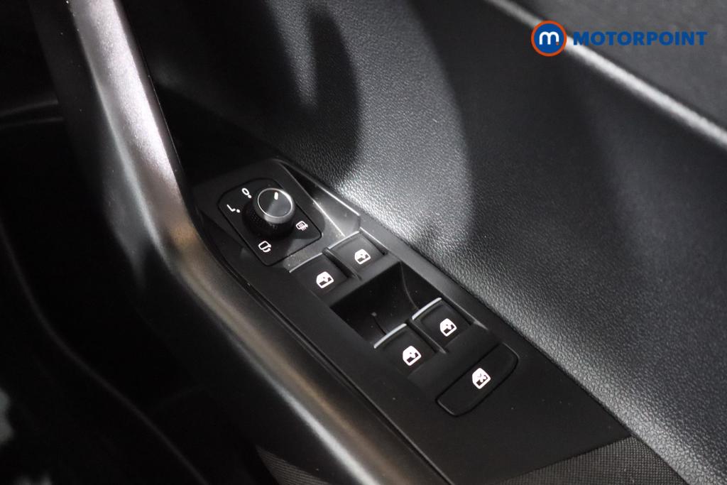 Volkswagen Polo R-Line Automatic Petrol Hatchback - Stock Number (1554637) - 12th supplementary image