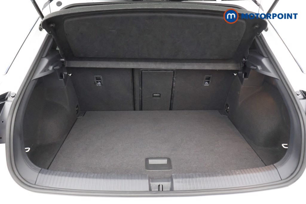 Volkswagen T-Roc R-Line Manual Petrol SUV - Stock Number (1555937) - 13th supplementary image