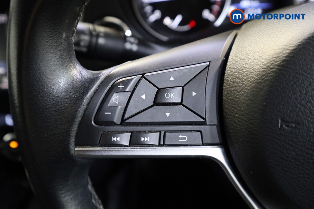 Nissan Qashqai N-Connecta Automatic Petrol SUV - Stock Number (1561379) - 3rd supplementary image