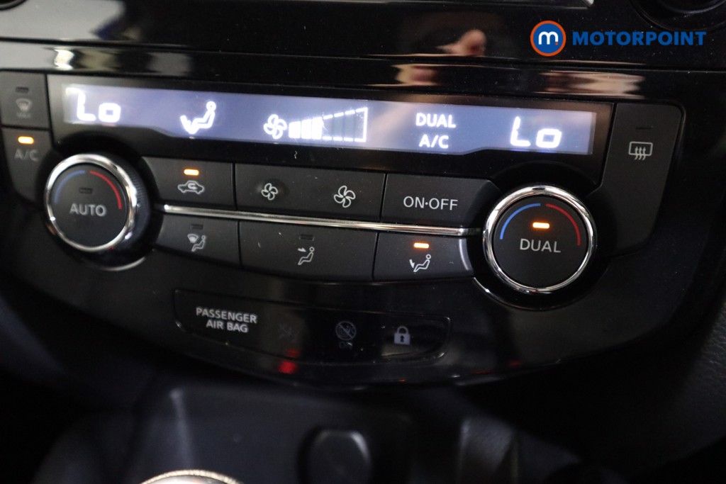 Nissan Qashqai N-Connecta Automatic Petrol SUV - Stock Number (1561379) - 7th supplementary image