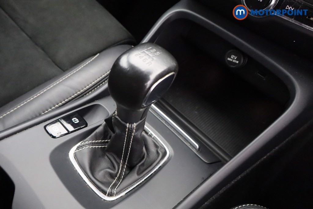 Volvo Xc40 R Design Manual Petrol SUV - Stock Number (1564770) - 11th supplementary image